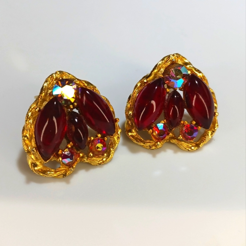 Beautiful Red Jelly Vintage Heart Gold Tone Earrings